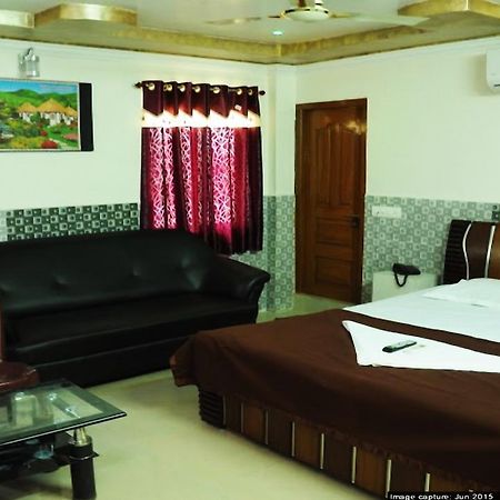 Hotel Manorama Inn Khammam Exterior foto